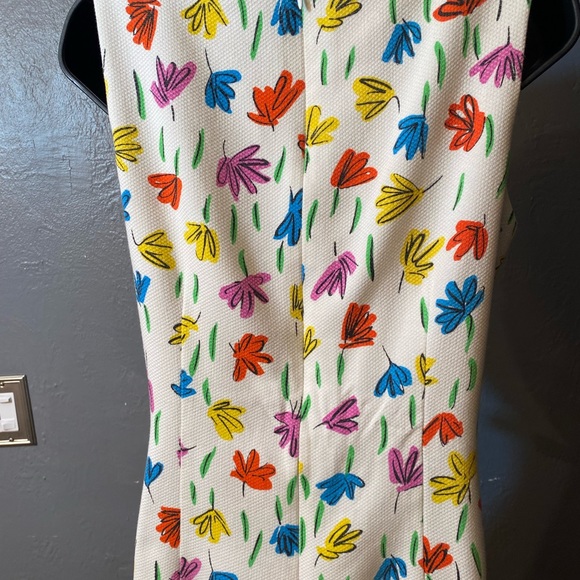 Mevisto flower shift dress - Picture 11 of 16